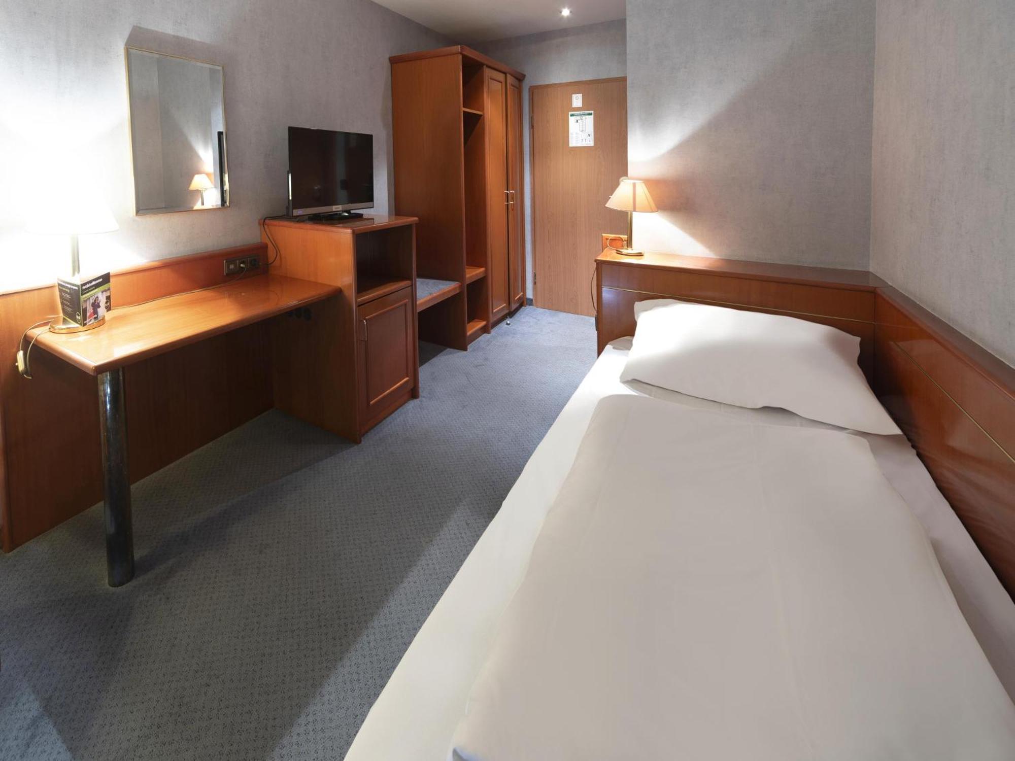 B&B Hotel Gotha-Hbf Ngoại thất bức ảnh